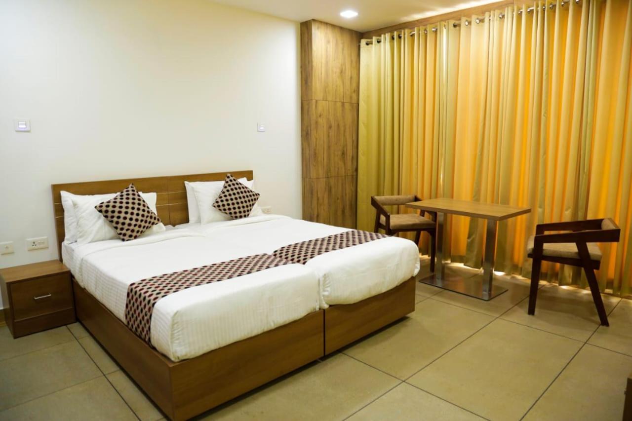 Kb Residency Hotel Kozhikode Exterior photo